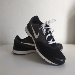 NWOT Nike training sneakers